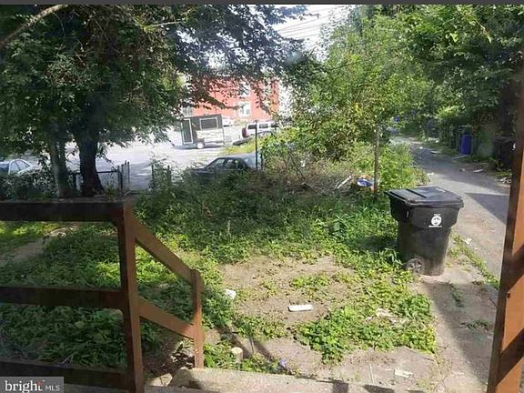 5th image of 322 Maclay St