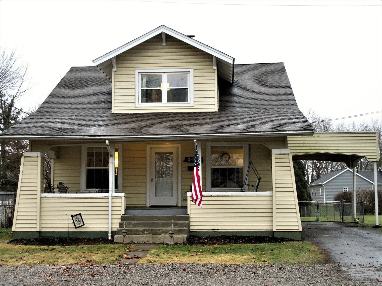 253 N Main St photo 1