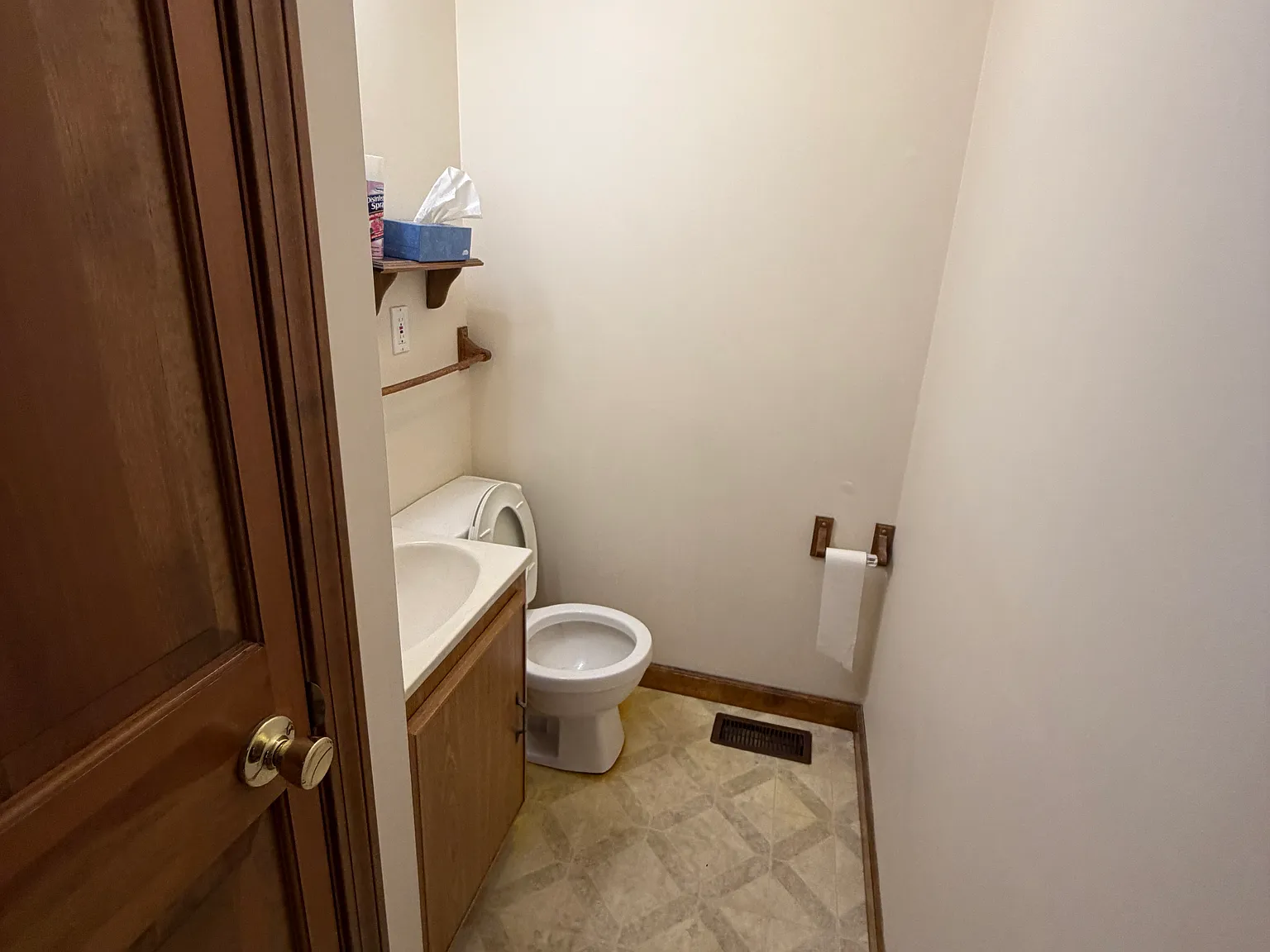 2 bed, 1.5 bath, 882 sqft, $2,250 — Photo 4