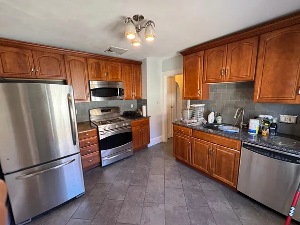 68 Green St #68, Watertown, MA 02472