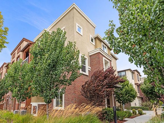 2nd image of 1025 Bellante Ln Unit 7