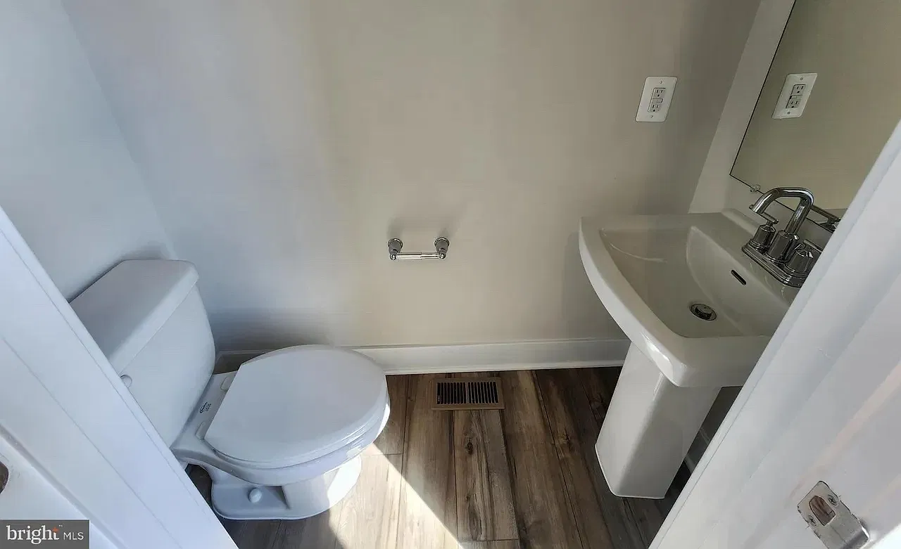 3 bed, 2.5 bath, 2178 sqft, $2,100 — Photo 3