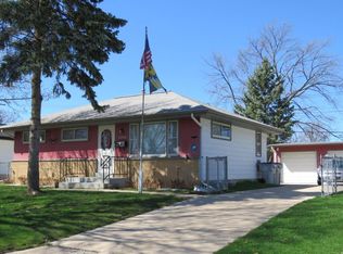 8708 W Custer Ave, Milwaukee, WI 53225