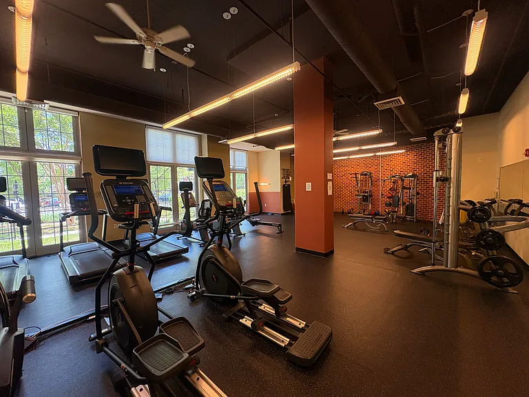 1391 Pennsylvania Ave SE #435 — Photo 3