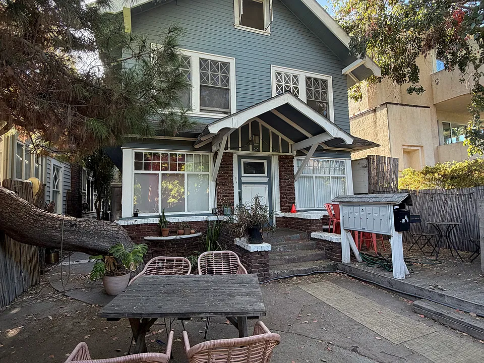 52 Dudley Ave #8