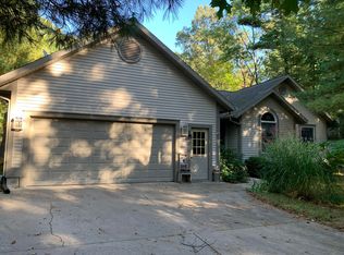 6356 Cheyenne Rd, Pentwater, MI 49449