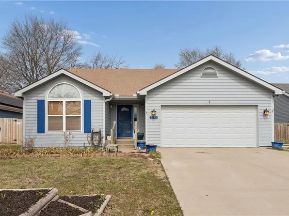 2132 E 26th St, Lawrence, KS 66046