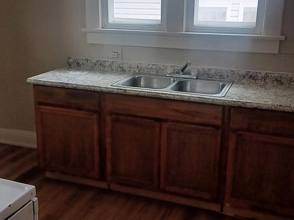 5th image of 885 Johnston St
