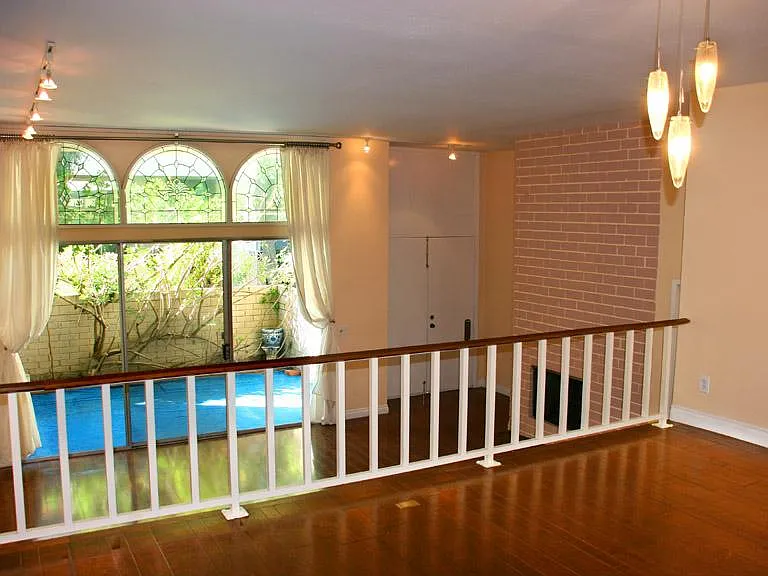 5266 Lindley Ave — Photo 11