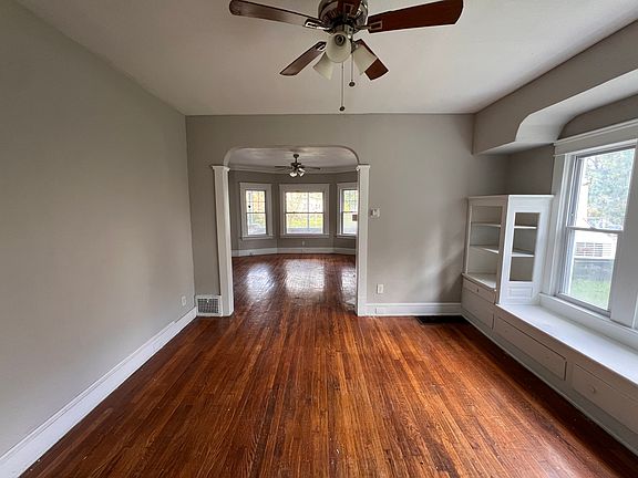 5th image of 12406 Tuscora Ave #1