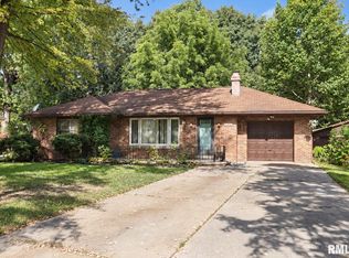 725 W North Ln, Peoria, IL 61615