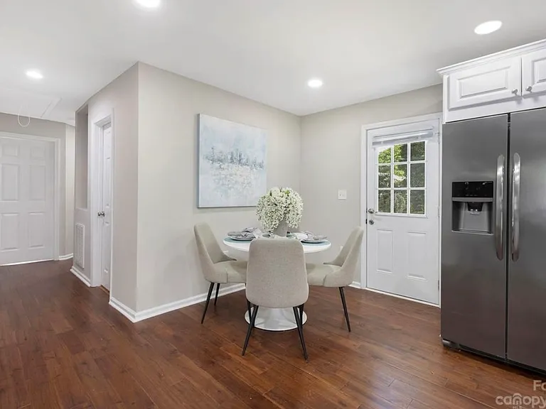 3339 Sargeant Dr — Photo 17