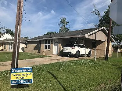3 bed, 1.5 bath, 1300 sqft, $1,550 — Photo 2