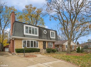 1806 Courtland Ave, Park Ridge, IL 60068