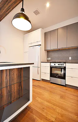 Rented by Nooklyn NYC LLC | media 11