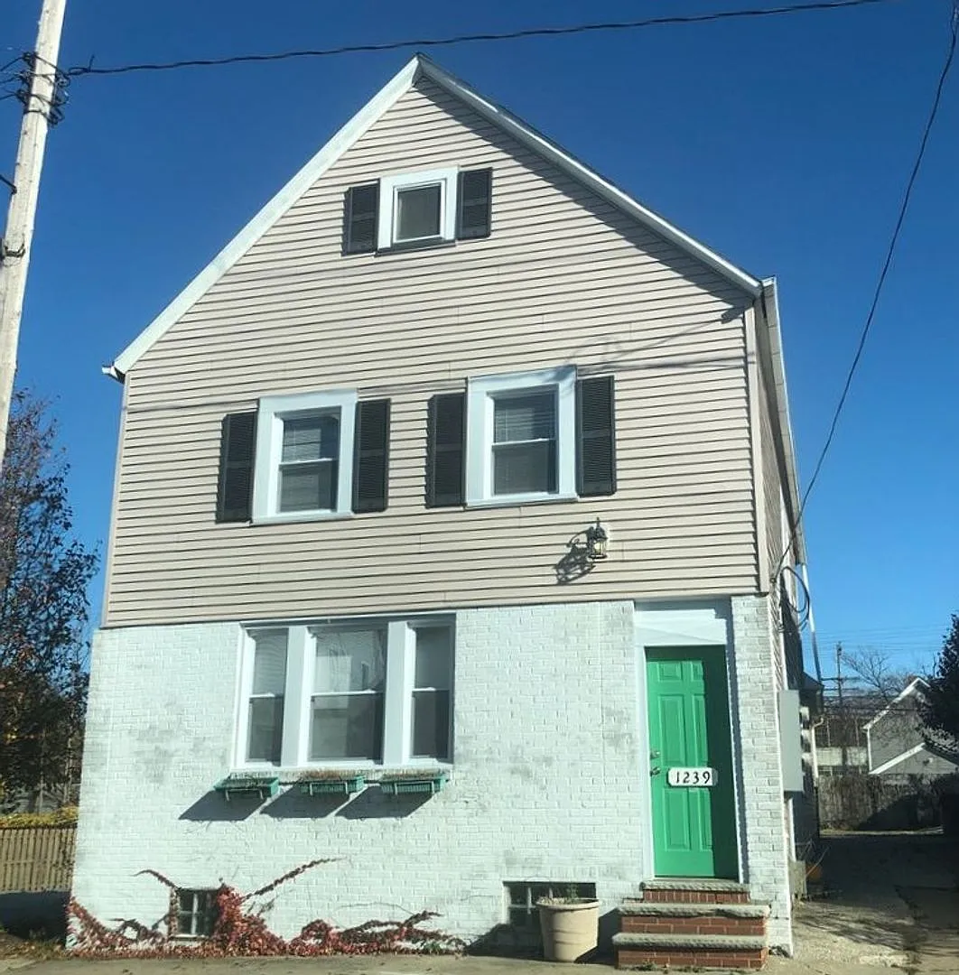 1239 W 67th Street — Photo 1