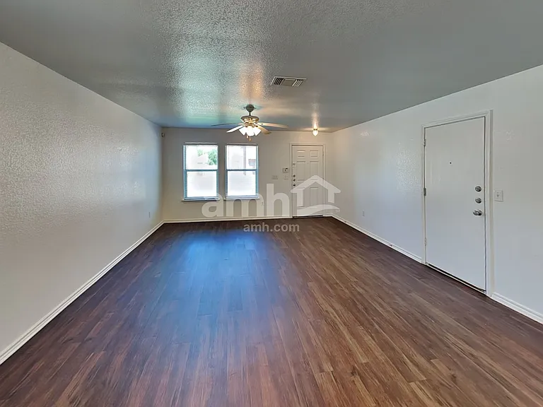 7827 Copper Holw — Photo 8