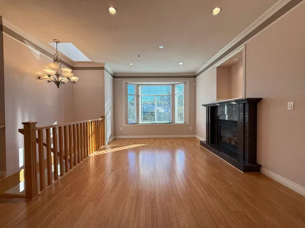 3021 E 29th Ave, Vancouver, BC V5R 1V9