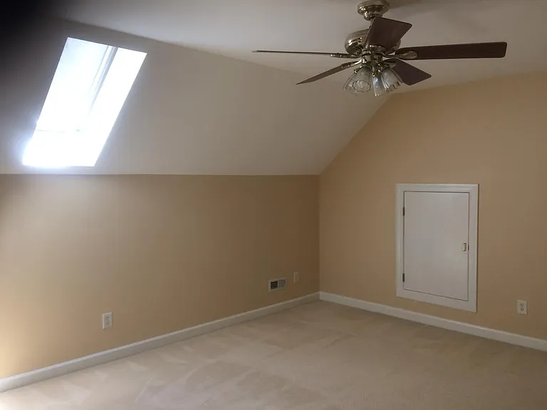 Top Floor Bedroom (BR #4)