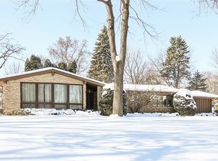 919 Forest Dr, Elgin, IL 60123