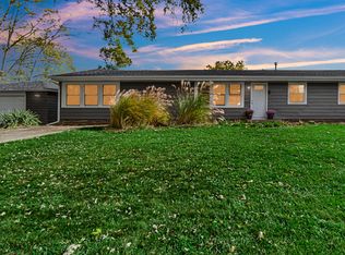 211 Donovan Dr, Valparaiso, IN 46385