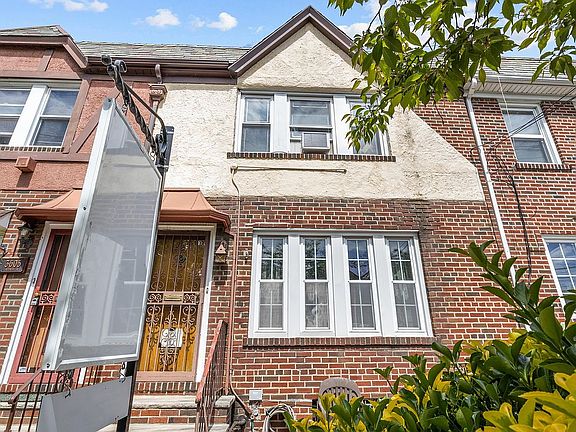 2nd image of 3607 Avenue