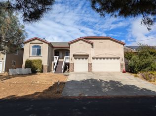 18490 Park Point Ct, Hidden Valley Lake, CA 95467