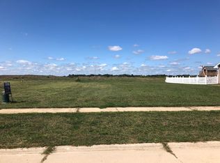 3501 S Deer Ridge Dr, Urbana, IL 61802