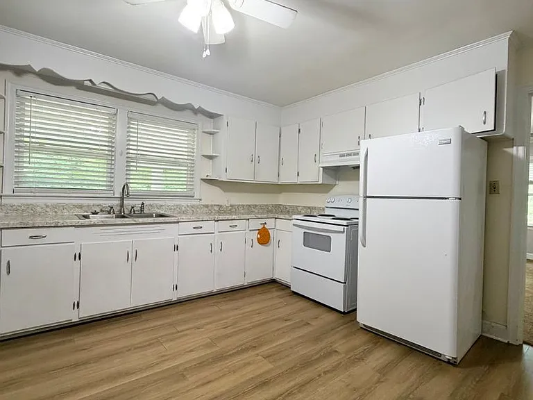 522 Smyrna Rd — Photo 3