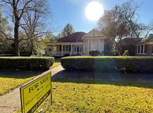 404 Garrison St, Leland, MS 38756