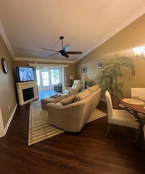 Country Club Dr — Photo 7