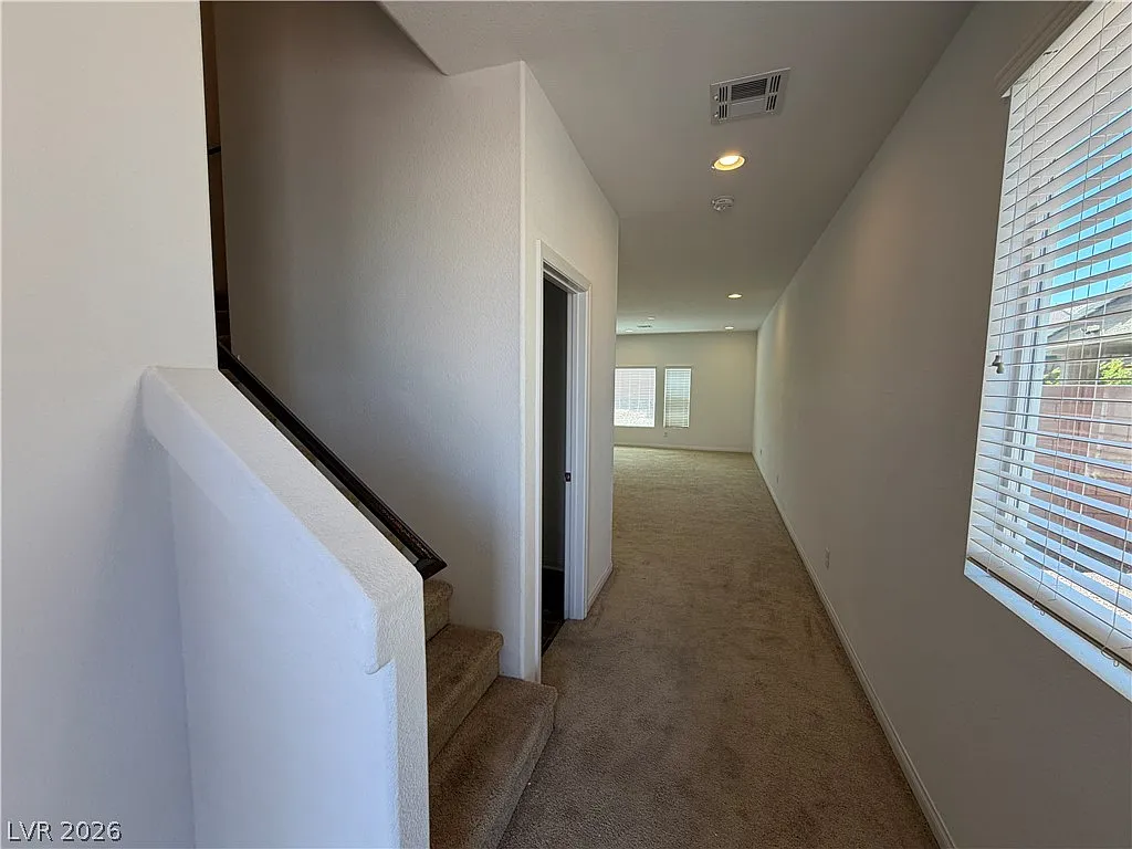 4 bed, 2.5 bath, 2161 sqft, $2,250 — Photo 2