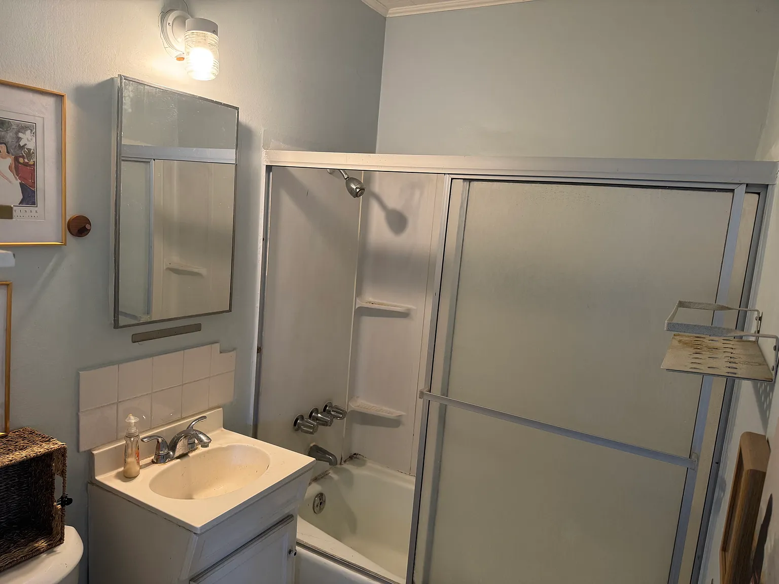 807 Adelaine Ave — Photo 1