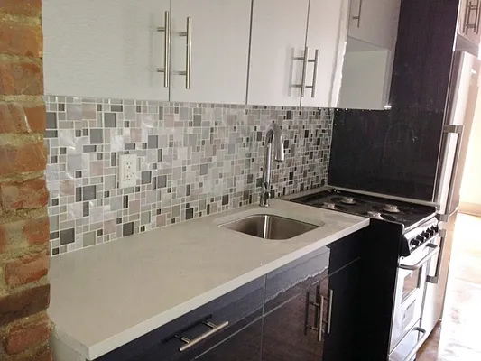 Rented by Premier Metro Realty Corp | media 82