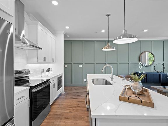 7th image of this home