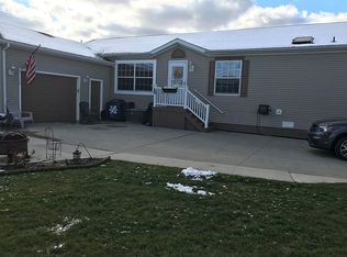 37056 Grindstone Trl, New Haven, MI