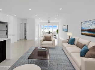 2700 NE 135th St APT 12, North Miami, FL 33181
