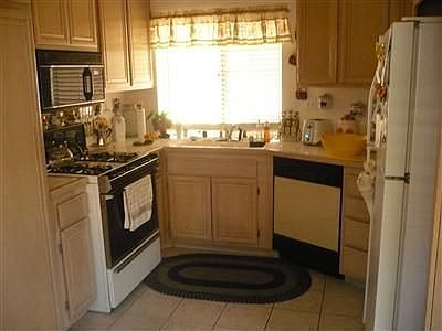 2nd image of 14978 Brown Ln