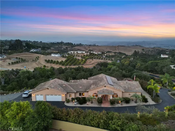 255 Puerta De Lomas, Fallbrook, CA 92028