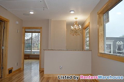 3rd image of 1089 Grand Ave