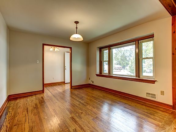 5th image of 4301 E Prestonwood Ave