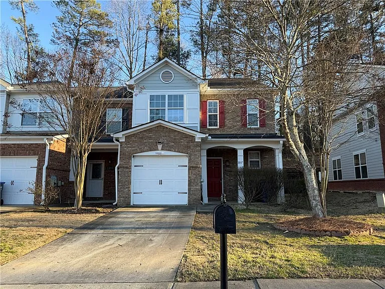 3317 Fernview Dr — Photo 1