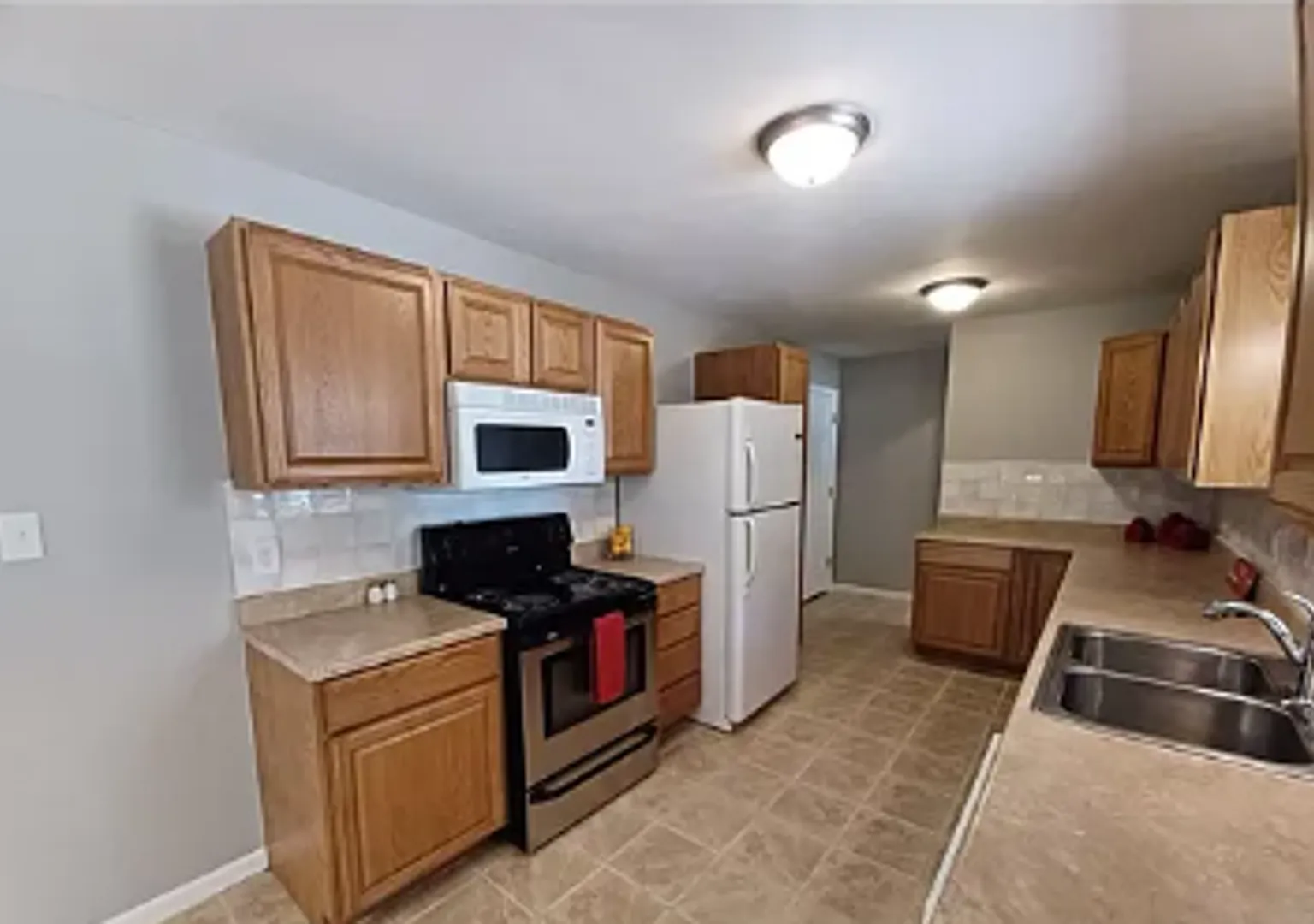One-Bedroom for rent in charming single-family home located in Longmont, CO! — Photo 2