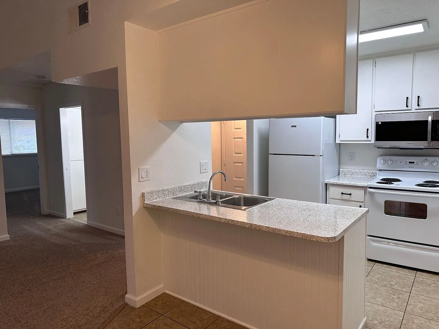 5840 Garfield Avenue — Photo 3