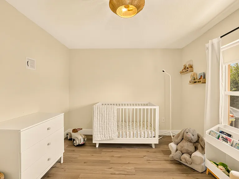 7630 Topiary Ave — Photo 32