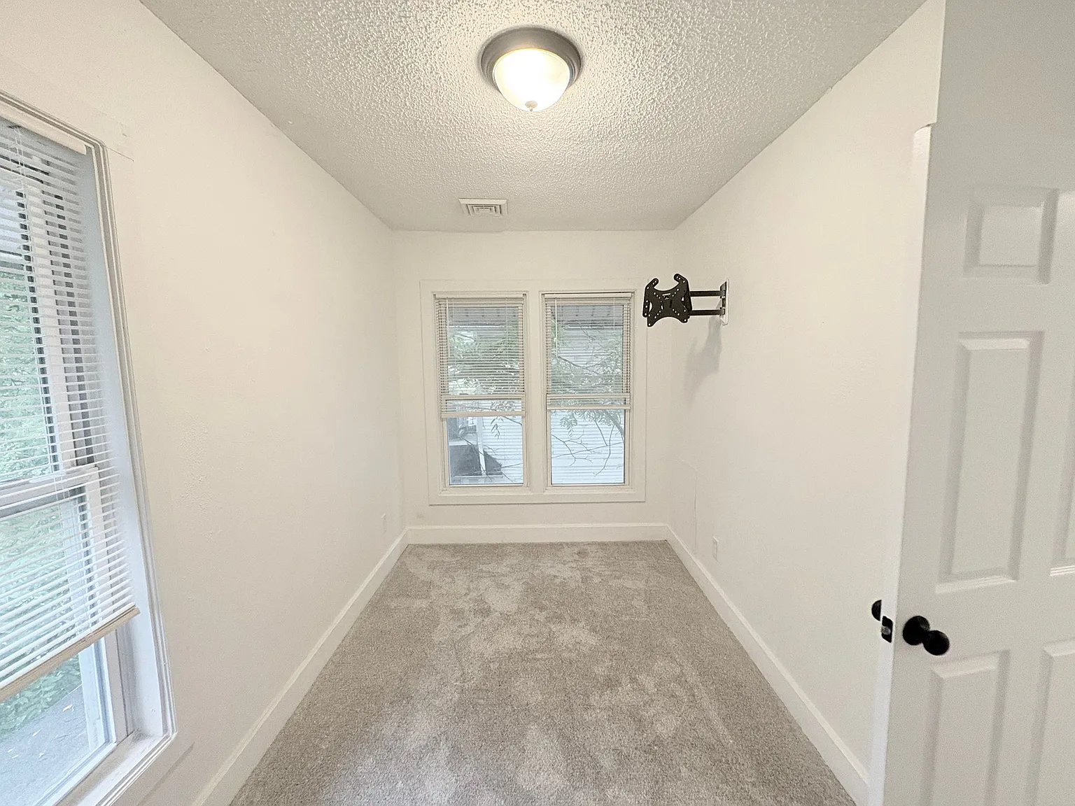 4 bed, 1458 sqft, $1,325 — Photo 3