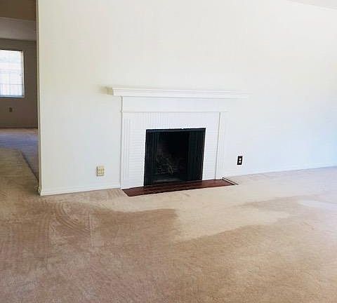 4th image of 367 San Juan Way