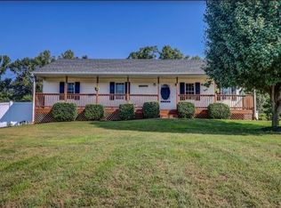 2331 Smith Mountain Lake Pkwy, Huddleston, VA 24104