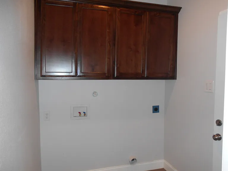 4908 Jefferson St — Photo 9