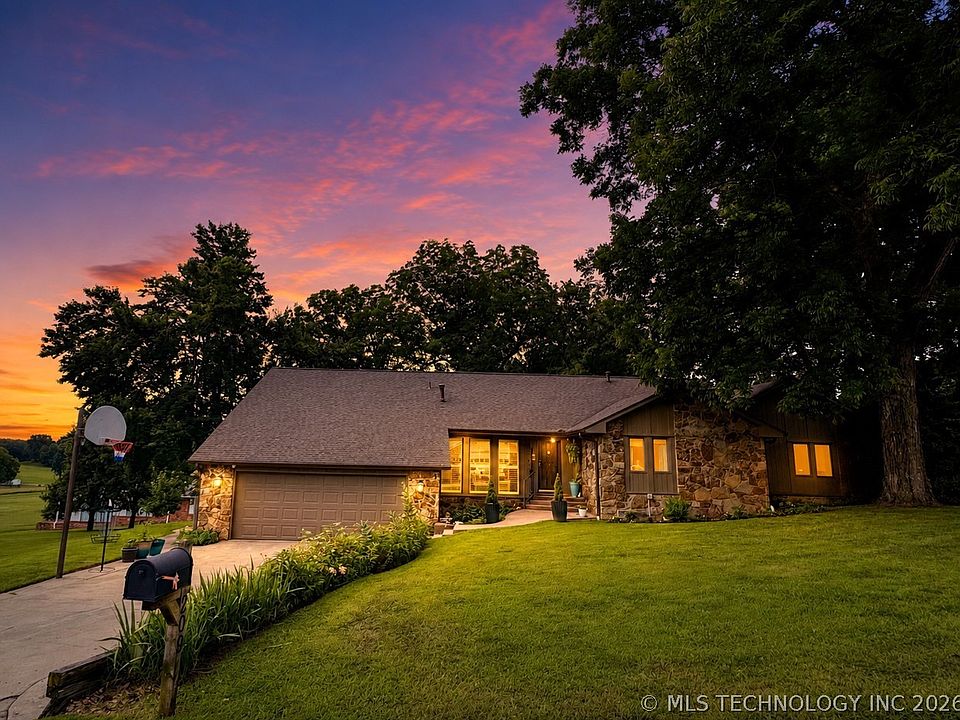 1st image of 209 Walnut Cir